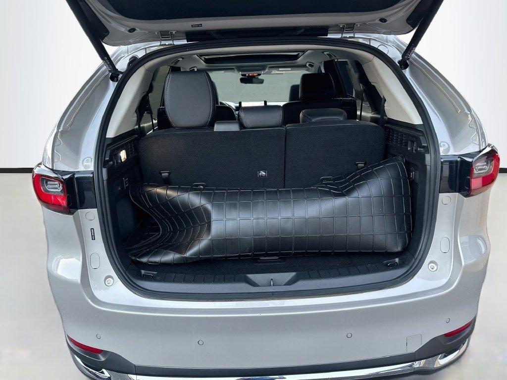 Certified 2024 MAZDA CX-90 Plug-In Hybrid w/ Premium Pkg AWD/4WD image 28