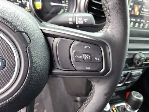 Used 2023 Jeep Wrangler Unlimited w/ Cold Weather Group image 21