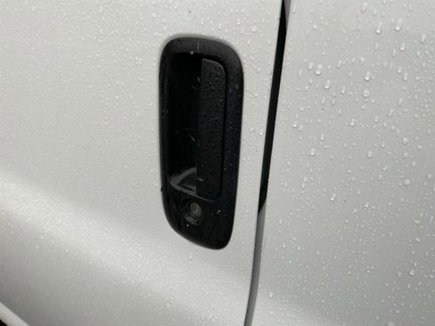 Used 2017 Chevrolet Express 3500 image 11