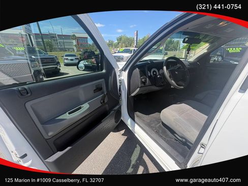 Used 2011 Dodge Dakota ST image 9