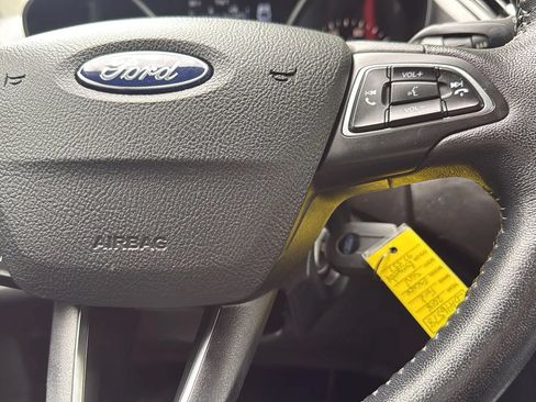 Used 2018 Ford Escape SE w/ SE Sport Appearance Package AWD/4WD image 31
