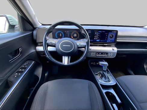 Used 2024 Hyundai Kona SEL AWD/4WD image 6