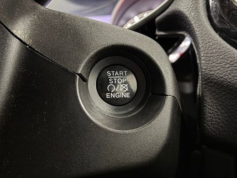 Used 2018 Jeep Compass Limited w/ Navigation Group image 22