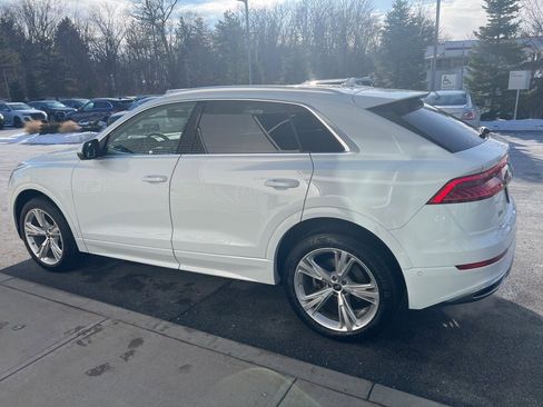 Used 2022 Audi Q8 Premium image 42