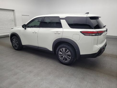 Used 2023 Nissan Pathfinder S image 3