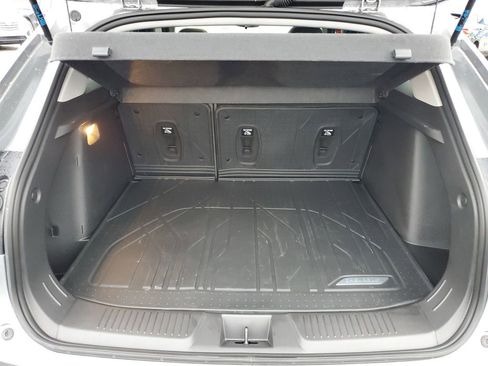 Used 2024 Chevrolet Trax ACTIV w/ Sunroof Package image 31