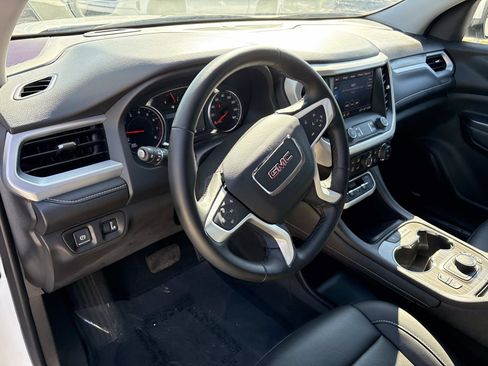 Certified 2023 GMC Acadia SLT image 16