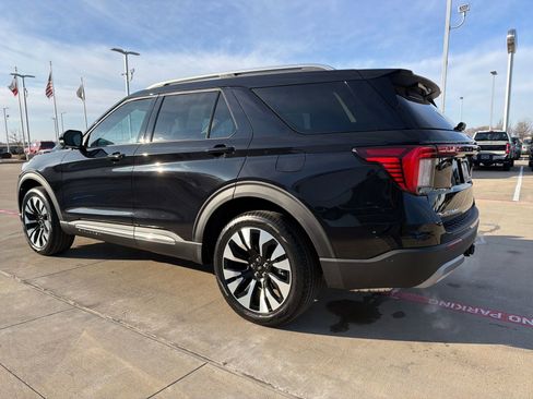 New 2026 Ford Explorer Platinum w/ LUX Leather Package AWD/4WD image 3