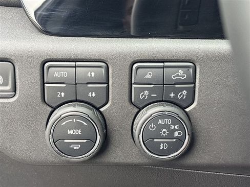 Certified 2025 Chevrolet Silverado 1500 LT Trail Boss w/ LT Trail Boss Premium Package AWD/4WD image 18