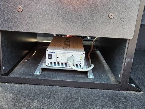 Used 2017 Ford Transit 150 XLT image 12