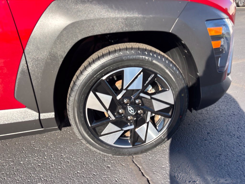 Used 2024 Hyundai Kona SEL FWD image 12