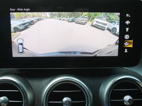 Used 2020 Mercedes-Benz GLC 350e 4MATIC image 55