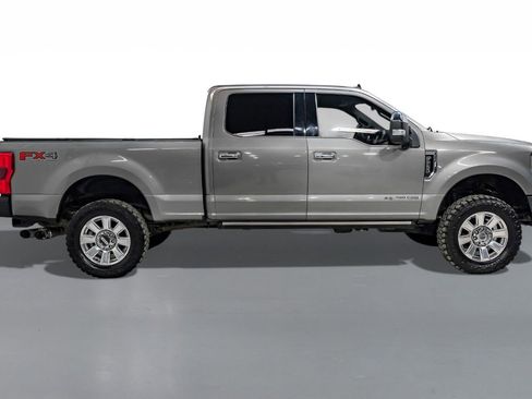 Used 2019 Ford F250 Platinum w/ Platinum Ultimate Package image 5