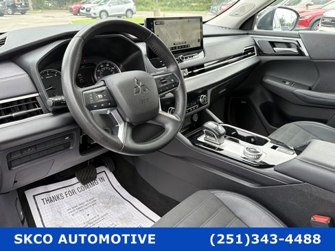 Used 2025 Mitsubishi Outlander SE FWD image 20