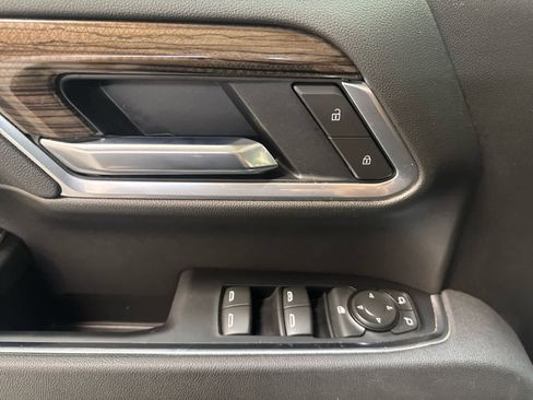 Certified 2025 Chevrolet Silverado 2500 LT w/ Convenience Package image 14