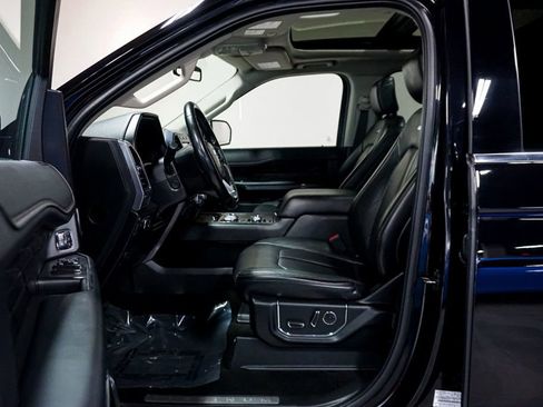Used 2019 Ford Expedition Platinum image 8
