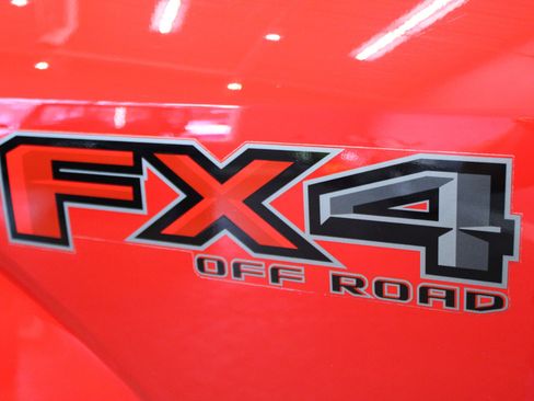 Used 2019 Ford F150 XLT w/ Equipment Group 302A Luxury image 18