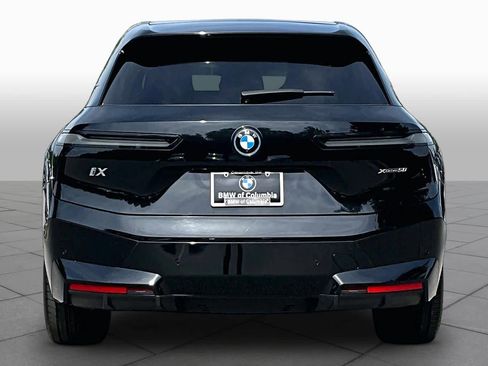 Used 2024 BMW iX xDrive50 w/ Sport Package AWD/4WD image 4