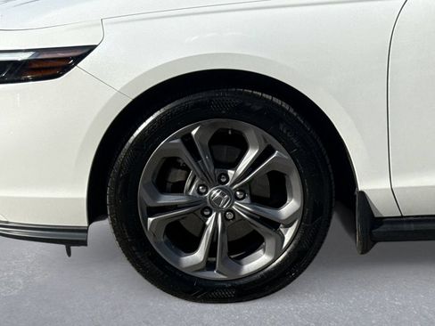 Used 2023 Honda Accord EX image 19