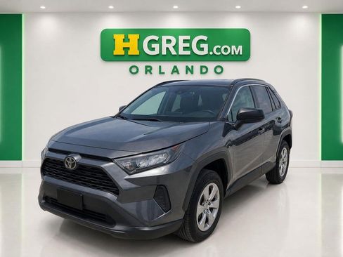 Used 2021 Toyota RAV4 LE FWD image 4