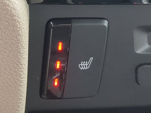 Used 2021 Honda Pilot Touring image 22