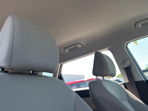 Used 2025 Kia Soul LX w/ LX Technology Package FWD image 25