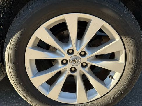 Used 2013 Toyota Venza LE image 5