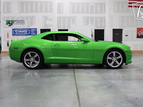 Used 2011 Chevrolet Camaro SS image 25