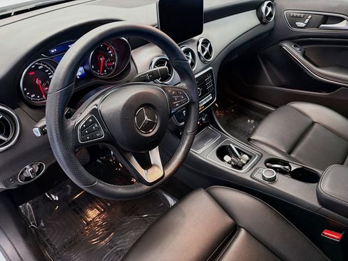 Used 2019 Mercedes-Benz GLA 250 4MATIC image 7