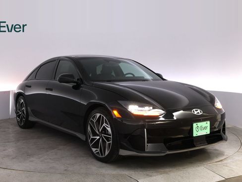 Used 2023 Hyundai Ioniq 6 Limited RWD image 13