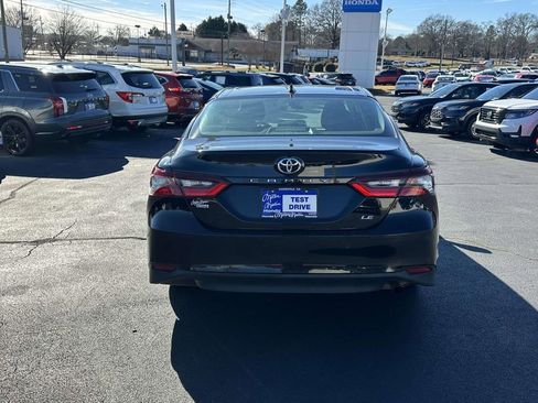 Used 2022 Toyota Camry LE image 24