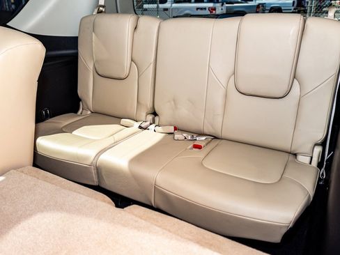 Used 2024 Nissan Armada SV image 29