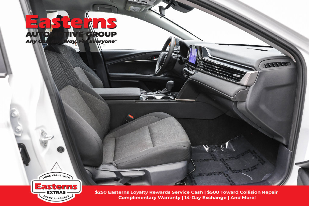 Used 2025 Toyota Camry LE FWD image 24