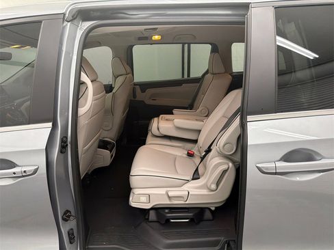 Used 2026 Honda Odyssey Touring image 22