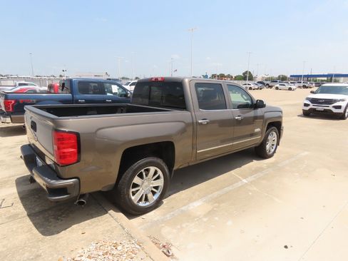 Used 2015 Chevrolet Silverado 1500 High Country w/ High Country Premium Package RWD image 18