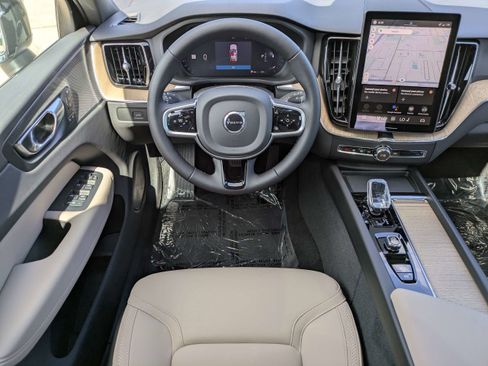 New 2026 Volvo XC60 B5 Plus w/ Protection Package Premier image 17