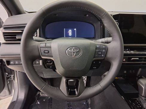 Used 2025 Toyota Camry XSE image 15