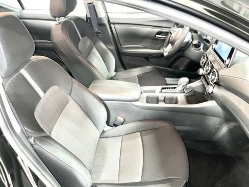 Used 2025 Nissan Sentra SV FWD image 5