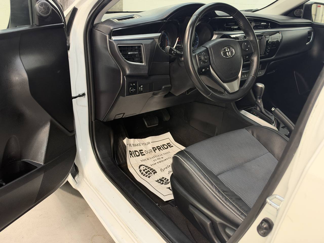 Used 2016 Toyota Corolla S FWD image 19
