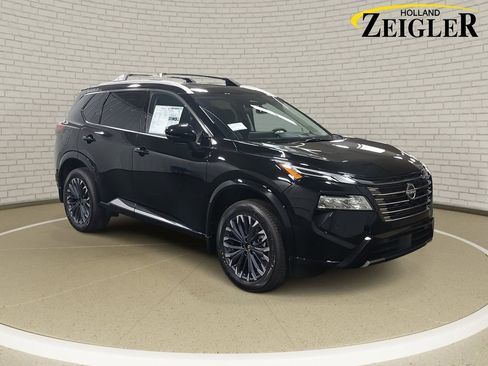 New 2026 Nissan Rogue Platinum w/ Platinum Premium Package image 3