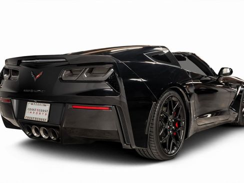 Used 2019 Chevrolet Corvette Stingray Coupe w/ Carbon Flash Badge Package image 25