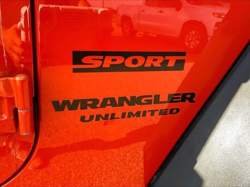 Used 2015 Jeep Wrangler Unlimited Sport w/ Quick Order Package 24S AWD/4WD image 28