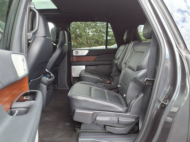 Used 2022 Lincoln Navigator L Reserve AWD/4WD image 25