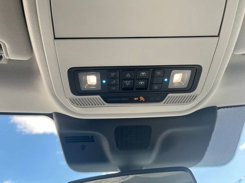 Used 2025 Ford Expedition Max Active image 24