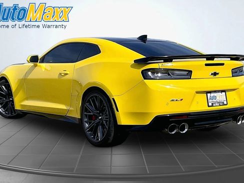 Used 2018 Chevrolet Camaro ZL1 RWD image 5