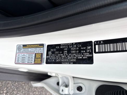 New 2025 Kia K4 LXS image 23