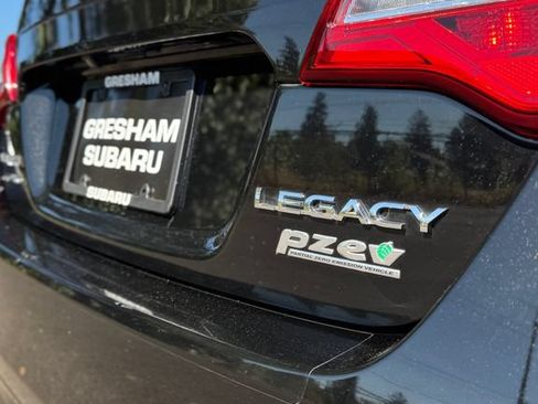 Used 2017 Subaru Legacy 2.5i Limited AWD/4WD image 38