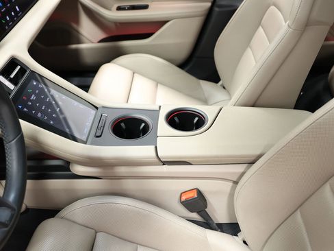 Used 2022 Porsche Taycan 4 Cross Turismo w/ Technology Package image 19