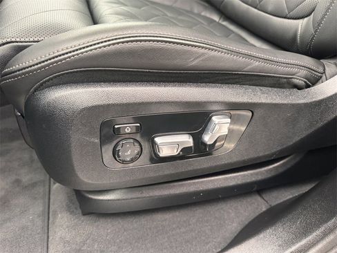 Used 2024 BMW X5 xDrive50e image 20