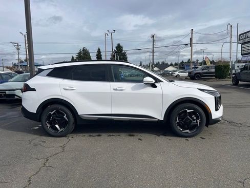 New 2026 Kia Sportage EX FWD image 6